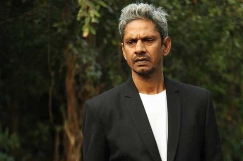  ബലാത്സംഗക്കേസിൽ ബോളിവുഡ് നടൻ വിജയ് റാസിനെ ഗോണ്ടിയ പൊലീസ് അറസ്റ്റ് ചെയ്തു. മഹാരാഷ്ട്രയിലെ ഗോണ്ടിയയിലെ ഹോട്ടലിൽ നിന്നാണ് നടനെ അറസ്റ്റ് ചെയ്തതെന്നാണ് റിപ്പോർട്ടുകൾ. മധ്യപ്രദേശിൽ ‘ഷെർണി’ എന്ന ചിത്രത്തിന്റെ ഷൂട്ടിംഗിനിടെ വിജയ് റാസ് അണിയറ പ്രവർത്തകരിൽ ഉണ്ടായിരുന്ന ഒരു സ്ത്രീയെ പീഡിപ്പിച്ചുവെന്ന് പൊലീസ് ഉദ്യോഗസ്ഥർ പറഞ്ഞു.