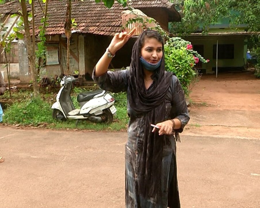  " നരേന്ദ്ര മോദി തന്നെ ആണ് എന്നെ ബിജെപിയിലേക്ക് എത്താന്‍ പ്രധാന കാരണം. അദ്ദേഹത്തിൻ്റെ ചിന്ത, നയങ്ങൾ, രീതി ഇതൊക്കെ മറ്റുള്ളവരിൽ നിന്നും തികച്ചും വ്യത്യസ്തം ആണ്. എനിക്ക് ഓർമ്മവച്ച കാലത്തിനു ശേഷം ഇന്ത്യ കണ്ട ഏറ്റവും മികച്ച പ്രധാന മന്ത്രി അദ്ദേഹം തന്നെ ആണ് " സുൽഫത്ത് പറയുന്നു.