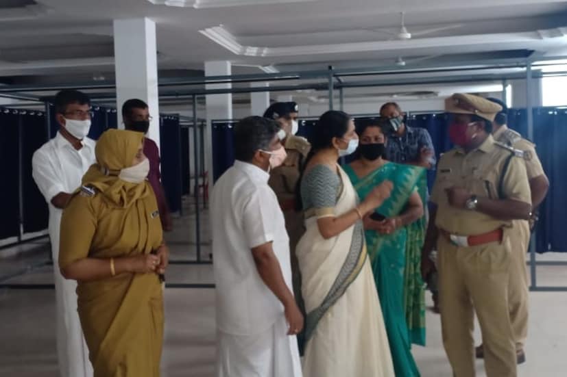  കൊച്ചി: പൊലീസ് സേനയക്ക് മാത്രമായി കൊച്ചിയിൽ പ്രത്യേക കോവിഡ് സെൻറർ തുടങ്ങുന്നു. കൊച്ചി നഗരസഭയാണ് പൊലീസിനായി സെൻറർ സജ്ജമാക്കുന്നത്. ഇതാദ്യമായാണ് പൊലീസിനു മാത്രമായി ഒരു ചികത്സാ കേന്ദ്രം തയ്യാറാകുന്നത്.