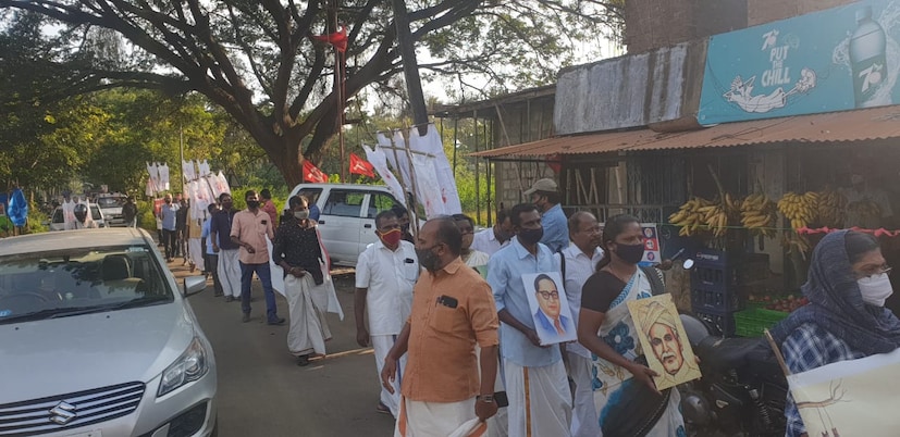  ഇതിന്റെ തുടർച്ചയാണ് മന്ത്രിയുടെ വസതിയിലേക്കുള്ള ലോംഗ് മാർച്ച്. എന്നാൽ, കേസിൽ പുനർ വിചാരണ ആവശ്യപ്പെട്ട് ഹൈക്കോടതിയിൽ വാദം തുടങ്ങിയതായി മന്ത്രി എ.കെ ബാലൻ പറഞ്ഞു.