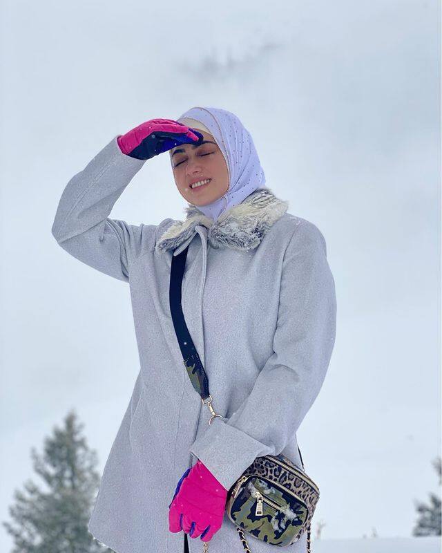  അനസ് സയ്യദിനെ പോലൊരാളെ ഭർത്താവായി ലഭിക്കാനായിരുന്നു താൻ എല്ലാ നാളും പ്രാർത്ഥിച്ചിരുന്നത് എന്ന് പറയുകയാണ് സന. വർഷങ്ങളോളമുള്ള പ്രാർത്ഥനയുടെ ഫലമാണ് അനസ് തന്റെ ജീവിത്തിലേക്ക് വന്നത്. ബോംബെ ടൈംസിന് നൽകിയ അഭിമുഖത്തിലാണ് സന വിവാഹത്തെ കുറിച്ച് പറഞ്ഞത്. (Image: Instagram)