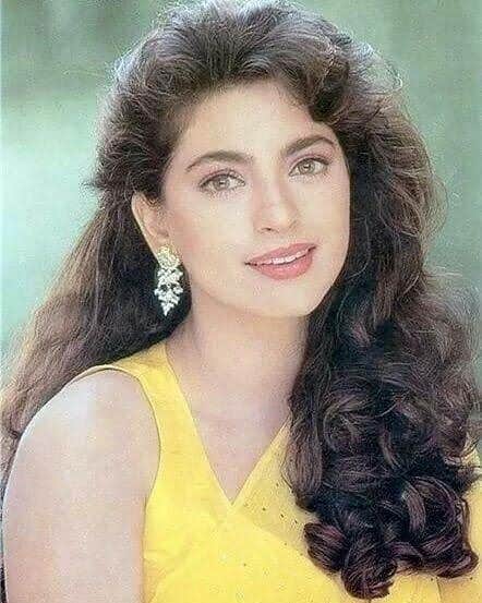  തനിക്ക് ഏറെ പ്രിയപ്പെട്ട ഒരു ആഭരണം നഷ്ടമായതിനെ കുറിച്ചാണ് ജൂഹി ചൗള ട്വിറ്ററിലൂട പങ്കുവെച്ചത്. അത് തിരികേ ലഭിക്കാൻ ആരാധകരുടെ സഹായവും തേടിയിരിക്കുകയാണ് താരം. ട്വിറ്റിൽ ദയവു ചെയ്ത് സഹായിക്കൂ എന്ന കുറിപ്പോടെയാണ് താരം തനിക്ക് നഷ്ടമായ ആഭരണം കണ്ടെത്താൻ അഭ്യർത്ഥിച്ചിരിക്കുന്നത്.