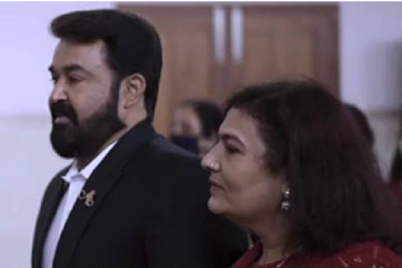  എറണാകുളത്ത് പള്ളിയിൽ വച്ചായിരുന്നു വിവാഹം. തുടർന്ന് നടന്ന വിവാഹ സത്ക്കാരത്തിലും താരകുടുംബം പങ്കാളിയായി (ചിത്രം: സിനിമ ന്യൂസ് ഏജൻസി) -തുടർന്ന് വായിക്കുക-
