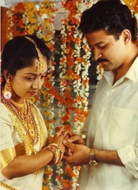  ഭാര്യ സിന്ധുവുമായി പ്രണയവിവാഹമായിരുന്നു. ഇവർക്ക് നാല് പെണ്മക്കളുണ്ട്