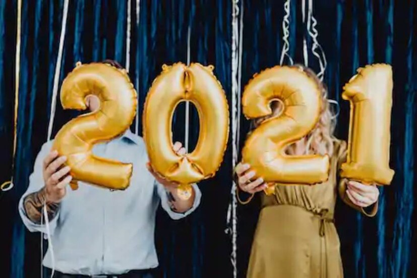  2020 പൊലൊരു വർഷം ഇനിയുണ്ടാകരുതേ എന്ന പ്രാർത്ഥനയിലായിരിക്കും ഈ ദിവസം ഭൂരിഭാഗം പേരും കിടന്നുറങ്ങുക. പതിവിൽ നിന്ന് വ്യത്യസ്തമായി പുതുവത്സ ആഘോഷങ്ങൾക്കും കടുത്ത നിയന്ത്രണങ്ങളാണ് കോവിഡിനെ തുടർന്ന് ലോക രാജ്യങ്ങളിലുള്ളത്. പുതുവത്സരം വ്യത്യസ്ത രീതിയിൽ ആഘോഷിക്കുന്ന ചില രാജ്യങ്ങളേയും അവിടങ്ങളിലെ ആഘോഷങ്ങളേയും പരിചയപ്പെടാം.
