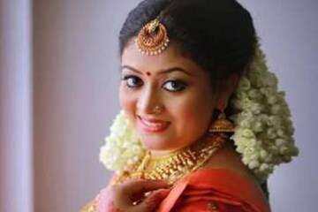 സായ്കുമാറിന്റെ മകൾ അഭിനയരംഗത്തേക്ക്; തുടക്കം മിനിസ്ക്രീനിൽ സായ്കുമാറിന്റെ മകൾ അഭിനയരംഗത്തേക്ക്; തുടക്കം മിനിസ്ക്രീനിൽ