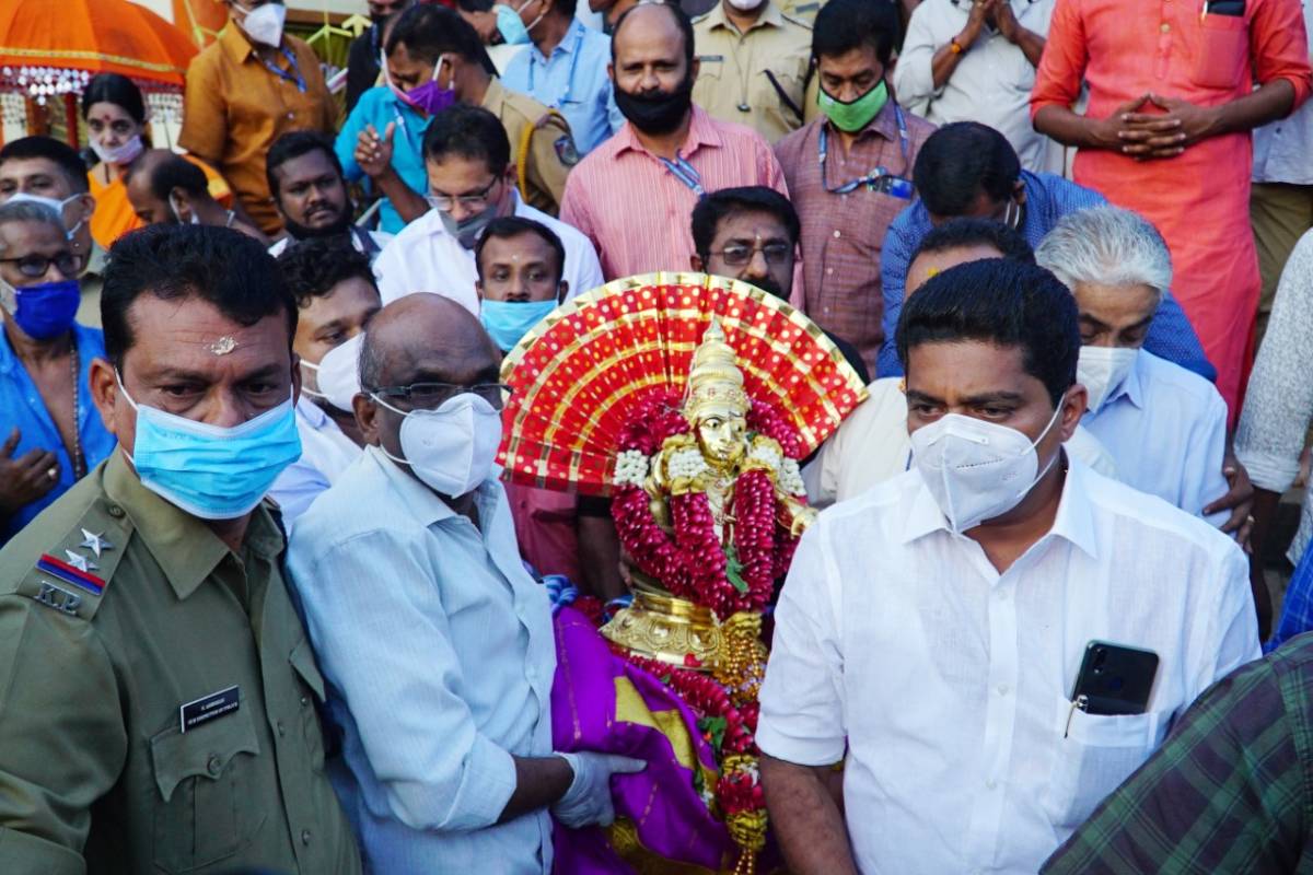 Sabarimala | തങ്കയങ്കി രഥഘോഷയാത്ര ആറന്‍മുളയില്‍ നിന്നും പ്രയാണമാരംഭിച്ചു