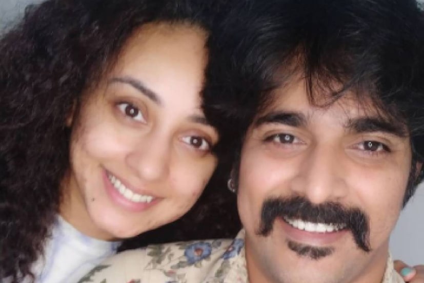  പേളിയേയും ശ്രീനിഷിനെയും സ്നേഹിച്ച പോലെ തന്നെ പ്രേക്ഷകർക്ക് പ്രിയങ്കരമാണ് ഇവരുടെ വെബ് സീരീസായ പേളിഷ്. ഇതിലെ എപ്പിസോഡുകൾക്കെല്ലാം ഒട്ടേറെ ആരാധകർ പലയിടത്തു നിന്നും ഉണ്ടായിട്ടുമുണ്ട്