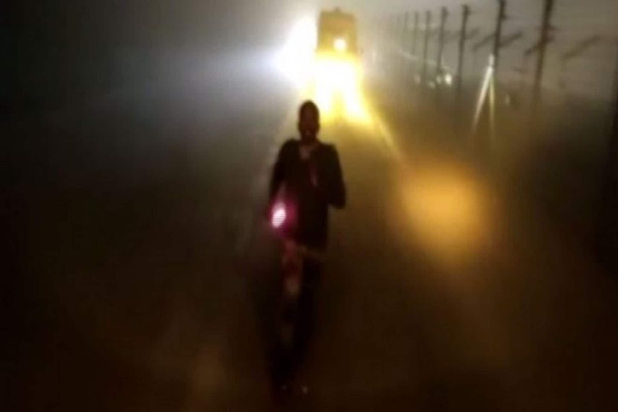 1971ലെ യുദ്ധവീരന്മാർക്ക് ആദരം: 11 മണിക്കൂറിനുള്ളിൽ 180 കിലോമീറ്റർ ഓടി ബി‌എസ്‌എഫ് ജവാൻമാർ