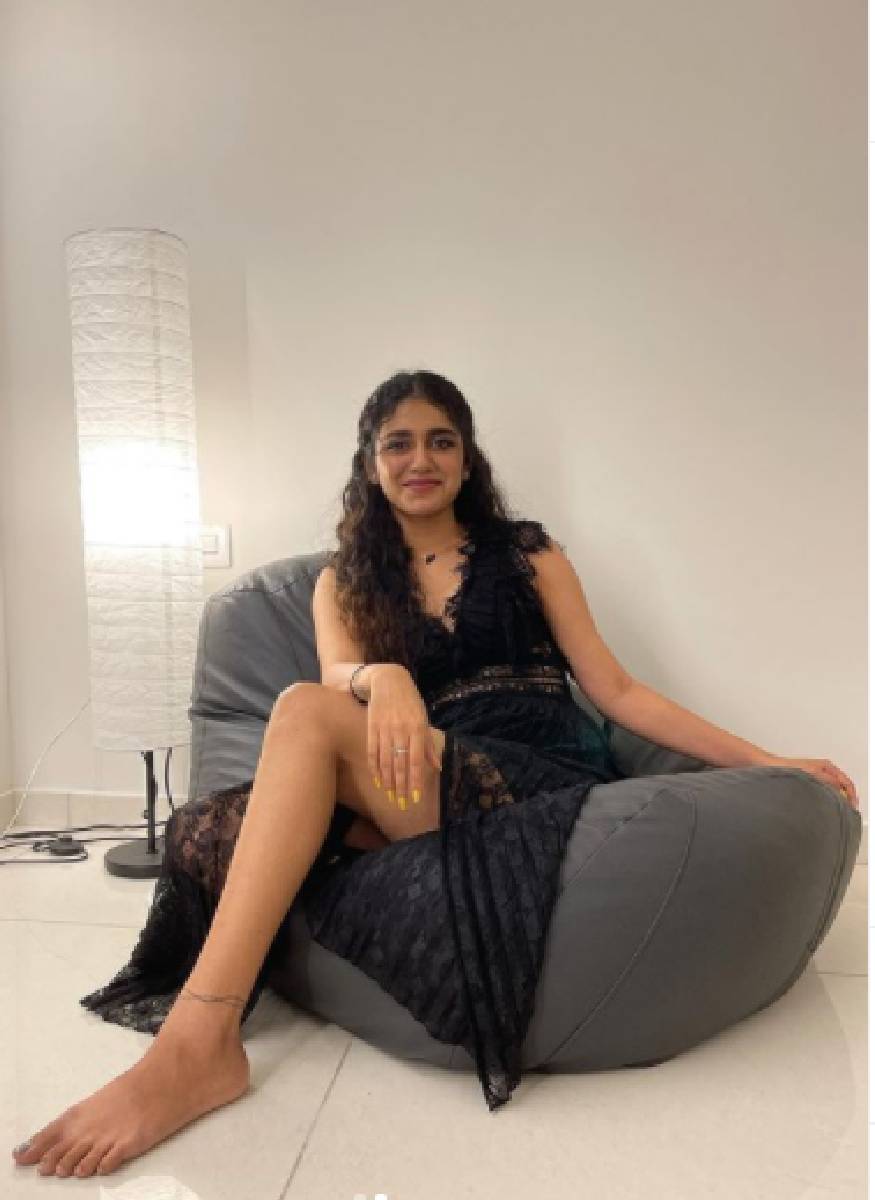  സൂപ്പർ നായികയെയാണ് താൻ 'ശ്രീദേവി ബംഗ്ലാവി'ൽ അവതരിപ്പിക്കുന്നതെന്ന് പ്രിയ വാര്യർ നേരത്തെ വെളിപ്പെടുത്തിയിരുന്നത്