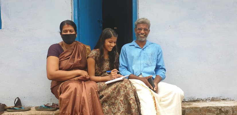  കുഴൽമന്ദം ഗവൺമെന്റ് ഹൈസ്കൂളിലെ എട്ടാംക്ലാസ് വിദ്യാർത്ഥിനി സ്നേഹയുടേതാണ് കവിത. ബജറ്റ് പ്രസംഗത്തിൽ മന്ത്രി തന്റെ കവിത  ചൊല്ലിയതിന്റെ സന്തോഷത്തിലാണ് സ്നേഹ. കവിത ബജറ്റിലേക്ക് എടുക്കുമെന്ന് ഒട്ടും പ്രതീക്ഷിച്ചിരുന്നില്ലെന്ന് സ്നേഹ പറഞ്ഞു.