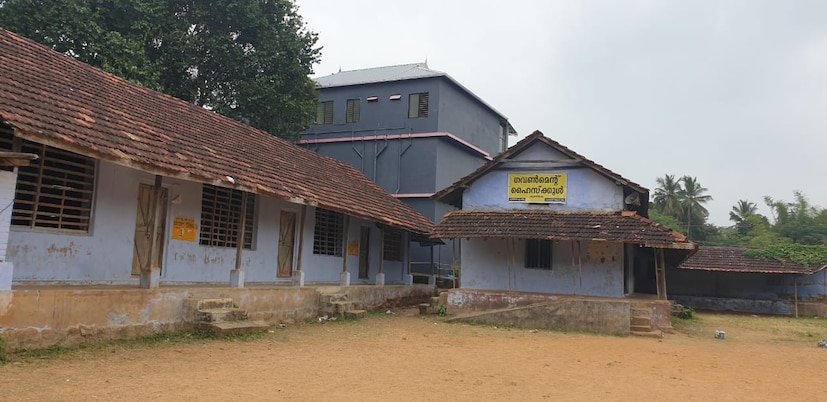  ബജറ്റിന്റെ തുടക്കം തന്നെ താനെഴുതിയ കവിത വായിച്ചത് വലിയ സർപ്രൈസായെന്ന് സ്നേഹ പറയുന്നു. ടീച്ചർമാർ വിളിച്ചു പറഞ്ഞപ്പോഴാണ് ഇക്കാര്യം അറിയുന്നത്.  അഭിനന്ദന പ്രവാഹമാണ് ഈ മിടുക്കിക്ക് ലഭിയ്ക്കുന്നത്.