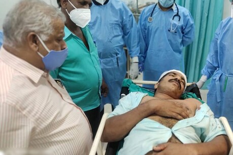 കണ്ണൂരിൽ സിപിഎം ബ്രാഞ്ച് സെക്രട്ടറിക്ക് വെട്ടേറ്റു; ആക്രമിച്ചത് ബൈക്കിലെത്തിയ സംഘം കണ്ണൂരിൽ സിപിഎം ബ്രാഞ്ച് സെക്രട്ടറിക്ക് വെട്ടേറ്റു; ആക്രമിച്ചത് ബൈക്കിലെത്തിയ സംഘം