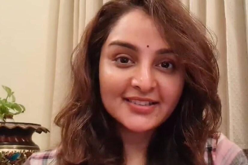 Manju warrier, Manju warrier photos, Manju warrier video, The priest, viral videos, വൈറൽ, മഞ്ജു വാര്യർ, പ്രീസ്റ്റ്, covid, കോവിഡ്, കോവിഡ് വാക്സിൻ, Manju Warrier, Covid vaccine