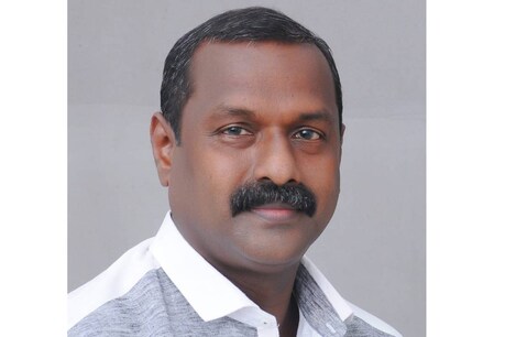 വേങ്ങൂർ പഞ്ചായത്തിലെ എൽഡിഎഫ് അംഗത്തെ തൂങ്ങി മരിച്ച നിലയിൽ കണ്ടെത്തി വേങ്ങൂർ പഞ്ചായത്തിലെ എൽഡിഎഫ് അംഗത്തെ തൂങ്ങി മരിച്ച നിലയിൽ കണ്ടെത്തി