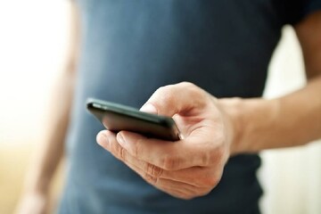 ഭർത്താവിന്റെ ഫോണിൽ യുവതിയുടെ ചിത്രം കണ്ട ദേഷ്യത്തിൽ കുത്തിവീഴ്ത്തി ഭാര്യ...