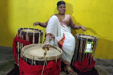 തെക്കൻ തായമ്പകയിലൂടെ അത്ഭുതം സൃഷ്ടിച്ച് എട്ടാം ക്ലാസുകാരൻ തെക്കൻ തായമ്പകയിലൂടെ അത്ഭുതം സൃഷ്ടിച്ച് എട്ടാം ക്ലാസുകാരൻ