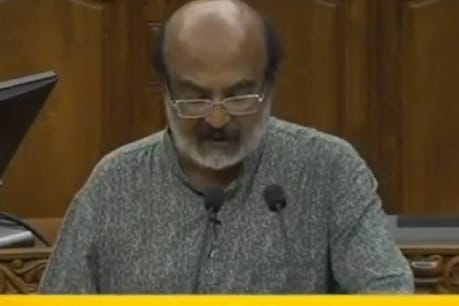 Kerala Budget 2021: കോവിഡ് പോരാളികൾക്ക് ആദരമർപ്പിച്ച് വിദ്യാർത്ഥിനികളുടെ കവിത ചൊല്ലി തുടക്കം; ക്ഷേമപെൻഷൻ 1600 രൂപയാക്കി Kerala Budget 2021: കോവിഡ് പോരാളികൾക്ക് ആദരമർപ്പിച്ച് വിദ്യാർത്ഥിനികളുടെ കവിത ചൊല്ലി തുടക്കം; ക്ഷേമപെൻഷൻ 1600 രൂപയാക്കി