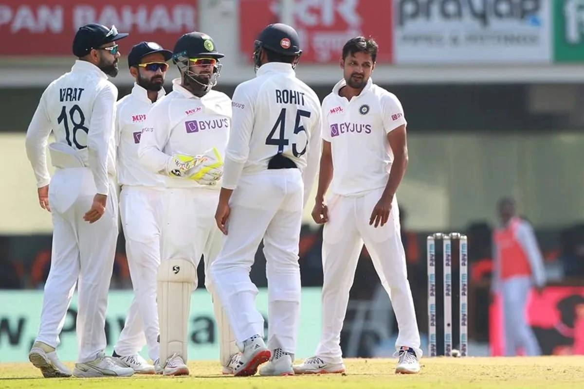 India vs England 1st Test| രണ്ടാം ഇന്നിംഗ്സിൽ ഇംഗ്ലണ്ടിന് തകർച്ച
