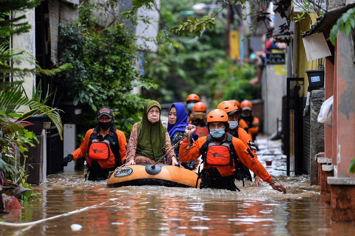 Indonesia Floods | മഴക്കെടുതി; ജക്കാർത്തയിൽ ആയിക്കണക്കിന് ആളുകളെ ഒഴിപ്പിച്ചു