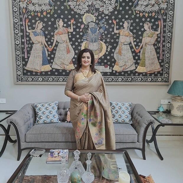 Sumalatha Ambareesh, Abhishek Ambareesh, Sumalatha Latest Photoshoot, Sumalath penned an letter, ಸುಮಲತಾ ಅಂಬರೀಷ್​, ಫೋಟೋಶೂಟ್​ನಲ್ಲಿ ಸುಮಲತಾ ಅಂಬರೀಷ್​, emotional letter from sumalatha, Ambareesh, Ambareesh death anniversary, Ambareesh death date, Rebel star ambareesh, rebel star ambarish, ambareesh date of birth, Sumalatha ambareesh, Abhishek Ambareesh, Darshan, D Boss Darshan, Darshan tweet on ambareesh, ಅಂಬರೀಶ್, ಅಂಬರೀಶ್ ಪುಣ್ಯ ತಿಥಿ, ಸುಮಲತಾ ಅಂಬರೀಶ್, ಅಭಿಷೇಕ್​ ಅಂಬರೀಶ್, ದರ್ಶನ್​, ಅಂಬಿ ಸಮಾದಿ, ರೆಬೆಲ್​ ಸ್ಟಾರ್​ ಅಂಬರೀಶ್, ಸುಮಲತಾ ಬರೆದ ಪತ್ರ, ಭಾವುಕರಾಗಿ ಅಂಬಿಗಾಗಿ ಪತ್ರ ಬರೆದ ಸುಮಲತಾ