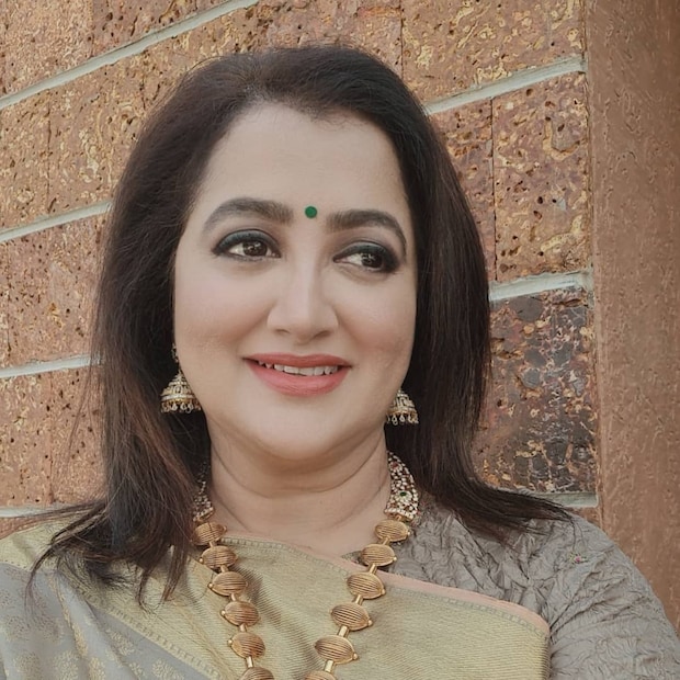 Sumalatha Ambareesh, Abhishek Ambareesh, Sumalatha Latest Photoshoot, Sumalath penned an letter, ಸುಮಲತಾ ಅಂಬರೀಷ್​, ಫೋಟೋಶೂಟ್​ನಲ್ಲಿ ಸುಮಲತಾ ಅಂಬರೀಷ್​, emotional letter from sumalatha, Ambareesh, Ambareesh death anniversary, Ambareesh death date, Rebel star ambareesh, rebel star ambarish, ambareesh date of birth, Sumalatha ambareesh, Abhishek Ambareesh, Darshan, D Boss Darshan, Darshan tweet on ambareesh, ಅಂಬರೀಶ್, ಅಂಬರೀಶ್ ಪುಣ್ಯ ತಿಥಿ, ಸುಮಲತಾ ಅಂಬರೀಶ್, ಅಭಿಷೇಕ್​ ಅಂಬರೀಶ್, ದರ್ಶನ್​, ಅಂಬಿ ಸಮಾದಿ, ರೆಬೆಲ್​ ಸ್ಟಾರ್​ ಅಂಬರೀಶ್, ಸುಮಲತಾ ಬರೆದ ಪತ್ರ, ಭಾವುಕರಾಗಿ ಅಂಬಿಗಾಗಿ ಪತ್ರ ಬರೆದ ಸುಮಲತಾ