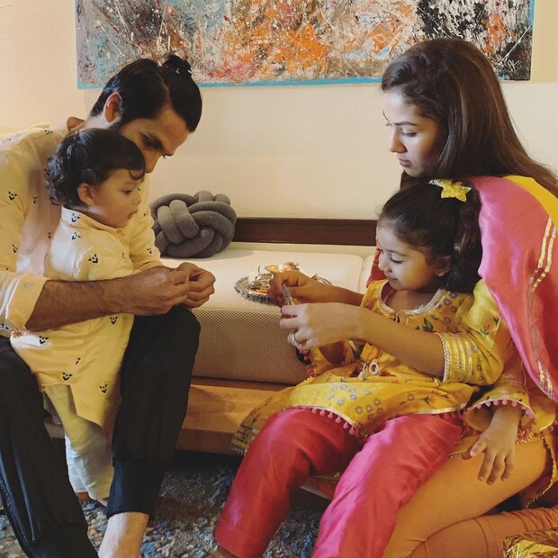  ഷാഹിദ് കപൂറിന്റെ മകളുടെ പേര് മിഷ എന്നാണ്. മിഷ എന്നാൽ ദൈവത്തിന് തുല്യം എന്നാണ്. പെൺകുഞ്ഞാണെങ്കിൽ മിഷ എന്നായിരിക്കും പേര് നൽകുക എന്ന് ഷാഹിദ് നേരത്തേ പ്രഖ്യാപിച്ചിരുന്നു.