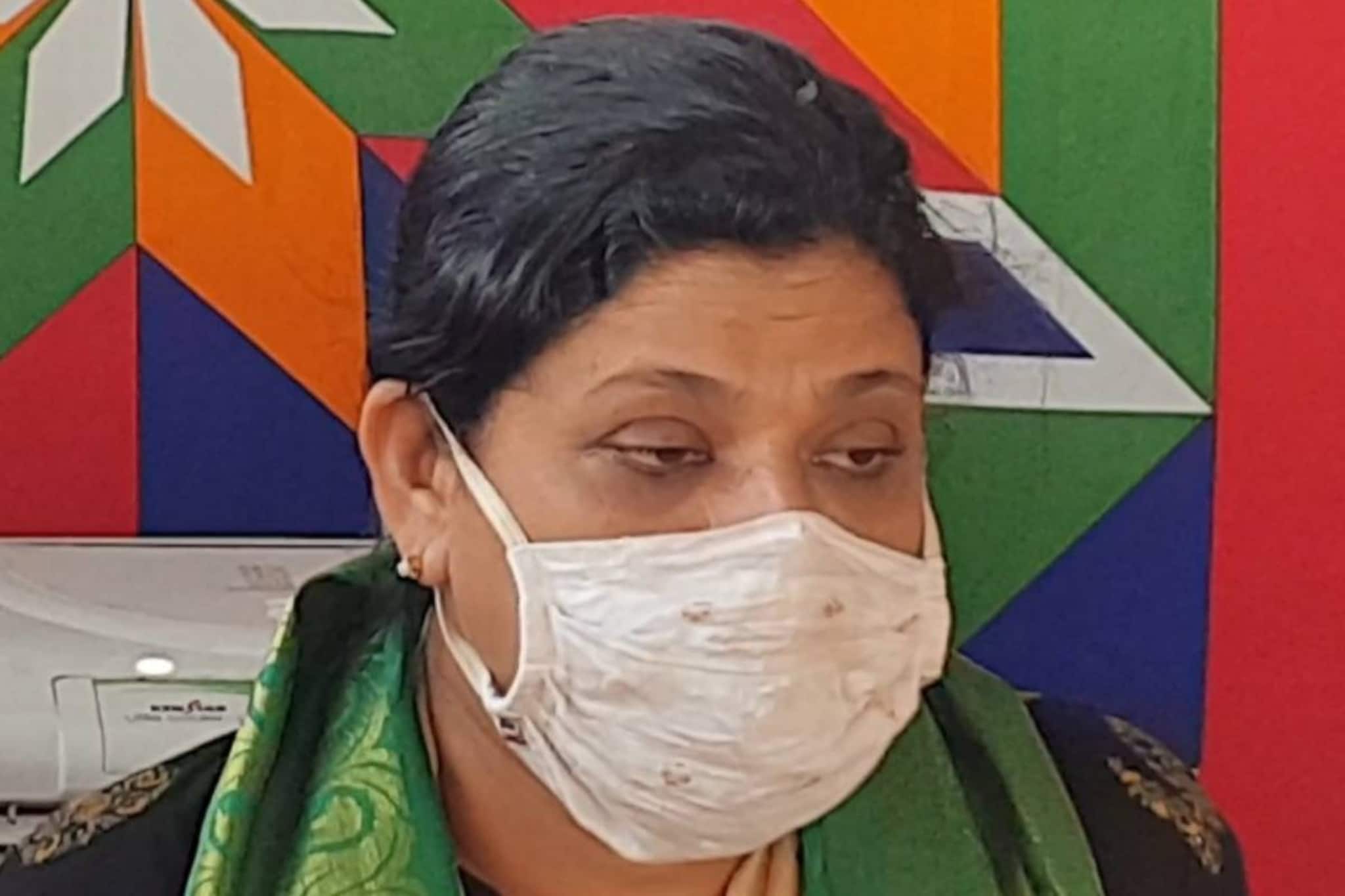 വാളയാർ കേസിലെ മുൻ പ്രോസിക്യൂട്ടർ ജലജ മാധവൻ നിരാഹാര സമരം തുടങ്ങി