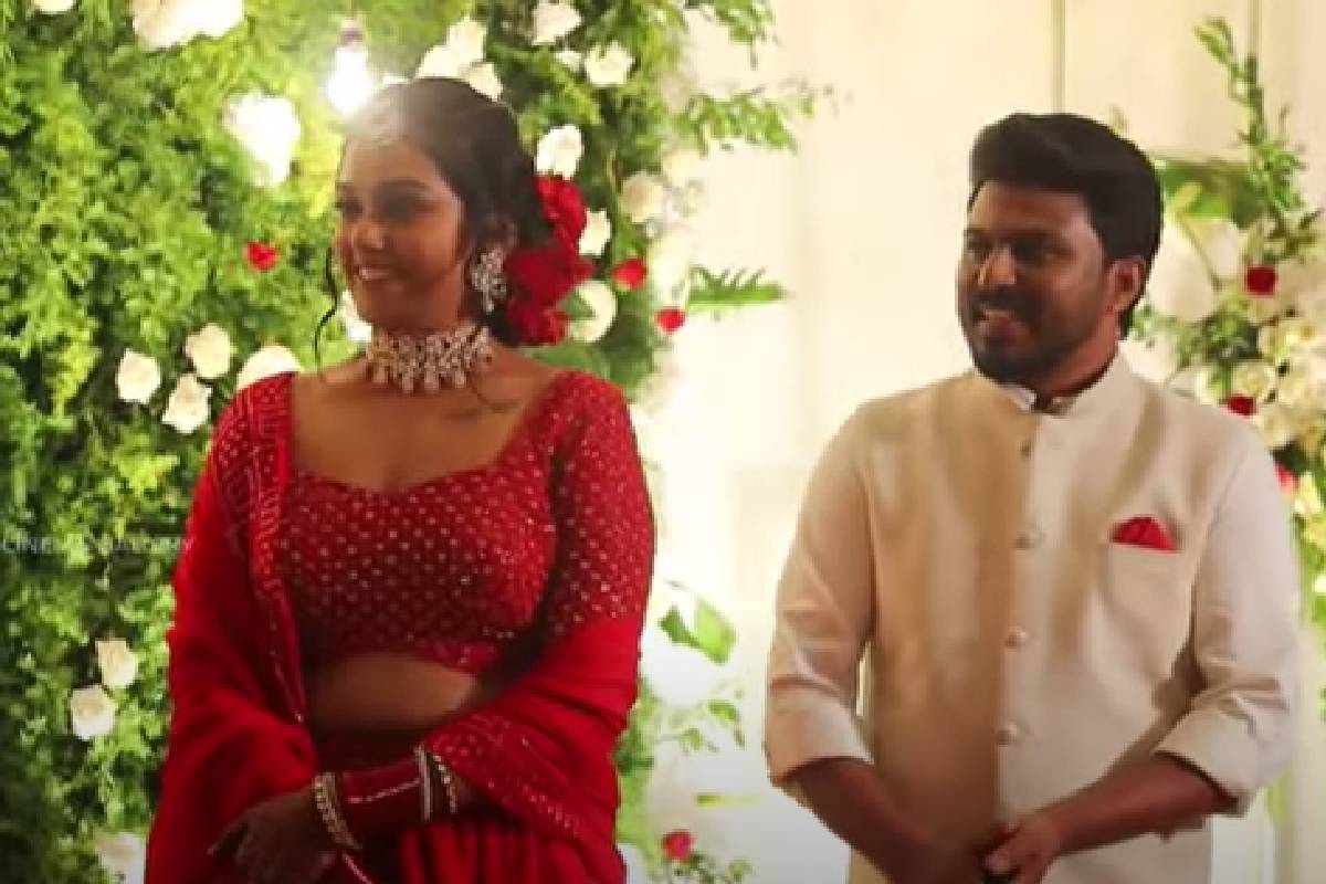  റെബേക്ക സന്തോഷിന്റെ വിവാഹനിശ്ചയ ചടങ്ങിൽ നിന്നും