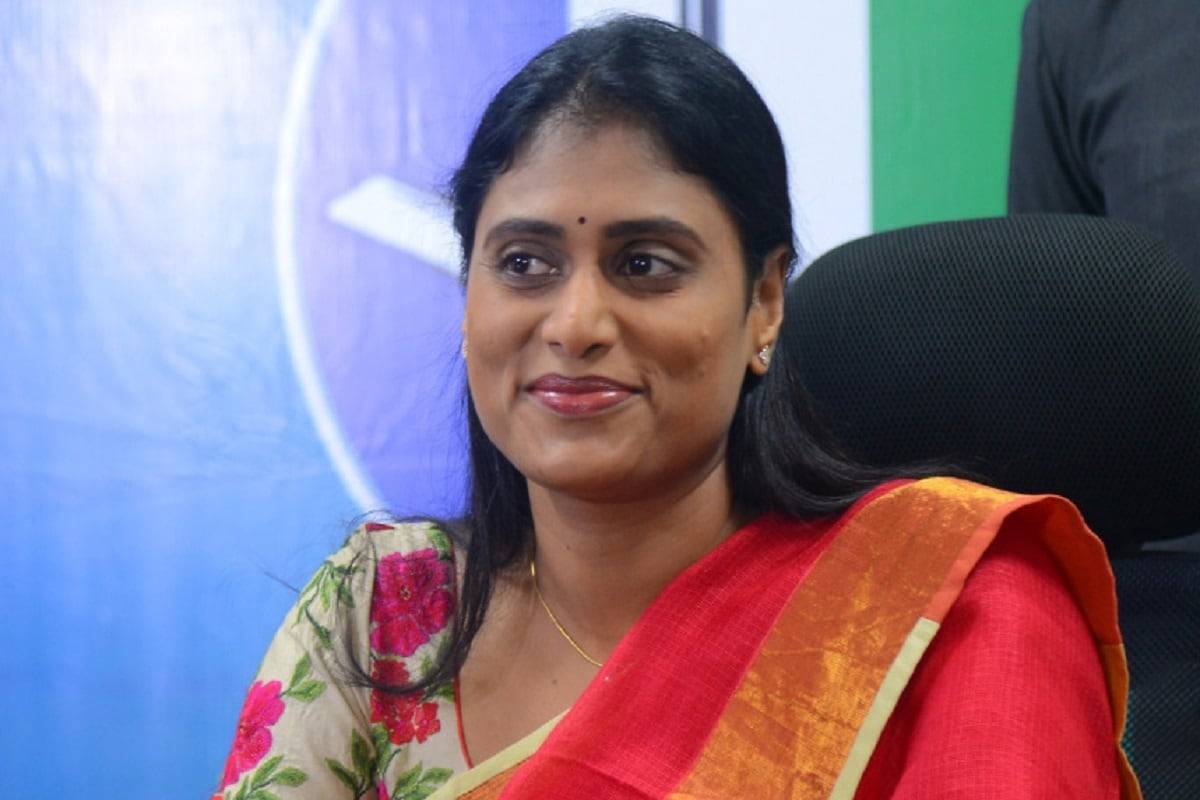 തെലങ്കാനയിൽ പുതിയ പാർട്ടിയുമായി ആന്ധ്രാ മുഖ്യമന്ത്രിയുടെ സഹോദരി YS ഷർമിള