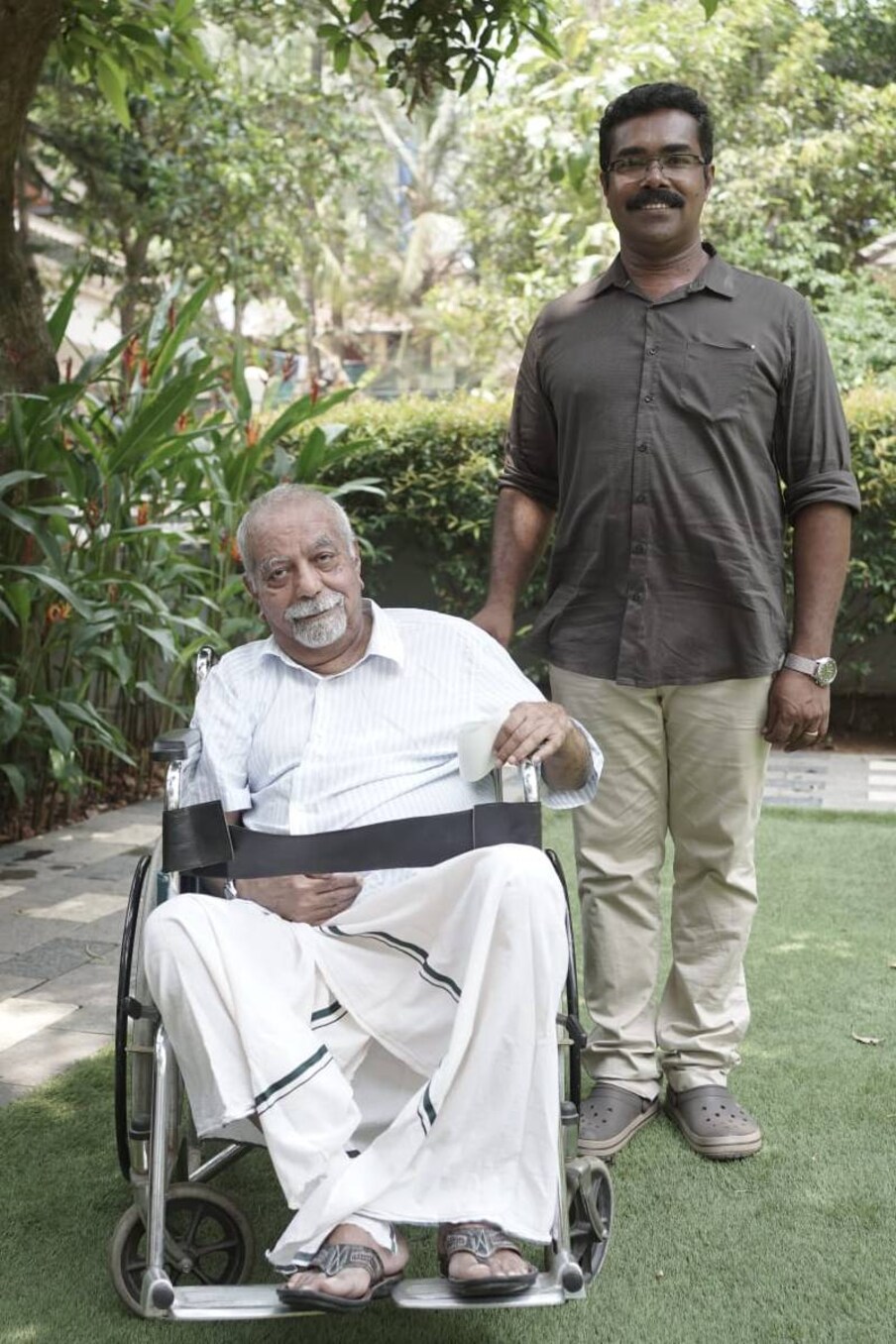  ഇങ്ങനെ ഒരു സഹായം ജോർജ് സാറിന് വേണ്ടി ചെയ്യാൻ പറ്റിയതിൽ എനിക്ക് വളരെ സന്തോഷം ഉണ്ട്. ഈ അവസരത്തിൽ സംവിധായകൻ ലിജിൻ ജോസും, ജോർജ് സാറിന്റെ ഭാര്യയും മകളും ഉണ്ടായിരുന്നു. ഡോക്യൂമെന്ററിയുടെ റൈറ്റ് വാങ്ങിയ NEESTREAM നോട്‌ പ്രത്യേകം നന്ദി അറിയിക്കുന്നു." ചിത്രം അധികം വൈകാതെ റിലീസാവും