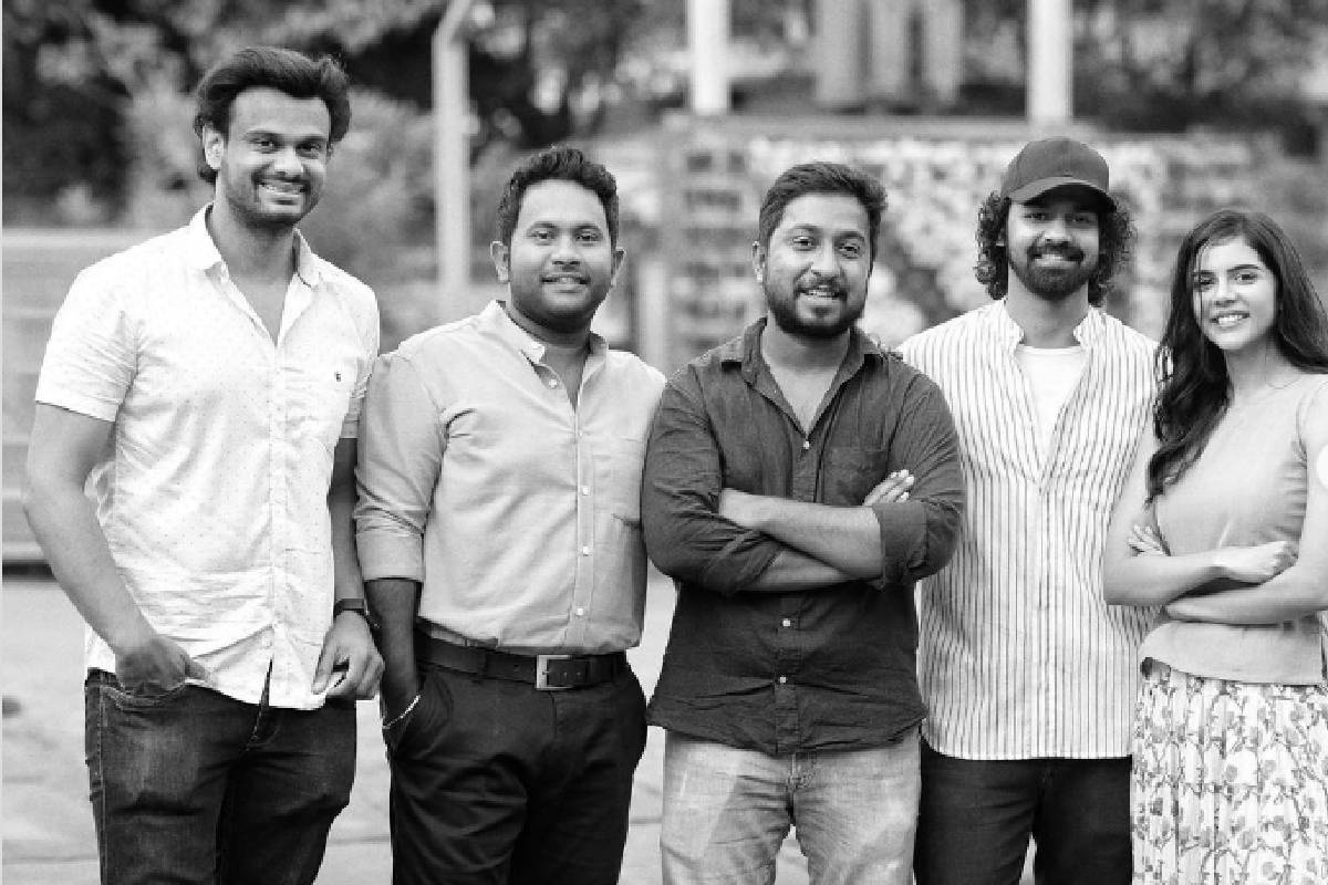  അവരെല്ലാം അതീവ സന്തോഷം അനുഭവിക്കുന്നവരായിരുന്നു. അന്ന് മുതൽ സിനിമയിൽ വരണം എന്ന ആഗ്രഹം മനസ്സിലുണ്ടായി. വളർന്നു വരുമ്പോൾ അതുപോലൊരു ജീവിതം വേണമെന്നായി ആഗ്രഹം എന്ന് കല്യാണി. കഴിഞ്ഞ രണ്ടു മാസക്കാലം അച്ഛനെ പോലെയായി ആ ആഗ്രഹം സാധിക്കാൻ അവസരം ലഭിച്ചു