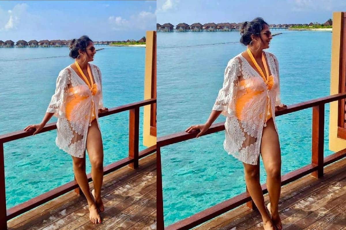 മാലിദ്വീപ് ബീച്ചിൽ ഹോട്ട് ലുക്കിൽ നടി കനിഹ. 'ക്ളാസ്സി യെറ്റ് സാസ്സി, സിമ്പിൾ യെറ്റ് സെക്സി 'എന്നാണ് ഫോട്ടോ ക്യാപ്ഷൻ മാലിദ്വീപ് ബീച്ചിൽ ഹോട്ട് ലുക്കിൽ നടി കനിഹ. 'ക്ളാസ്സി യെറ്റ് സാസ്സി, സിമ്പിൾ യെറ്റ് സെക്സി 'എന്നാണ് ഫോട്ടോ ക്യാപ്ഷൻ