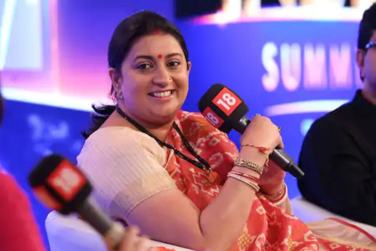 ബിജെപി പ്രവർത്തകര്‍ക്കൊപ്പം നൃത്തം ചെയ്ത് കേന്ദ്രമന്ത്രി സ്മൃതി ഇറാനി