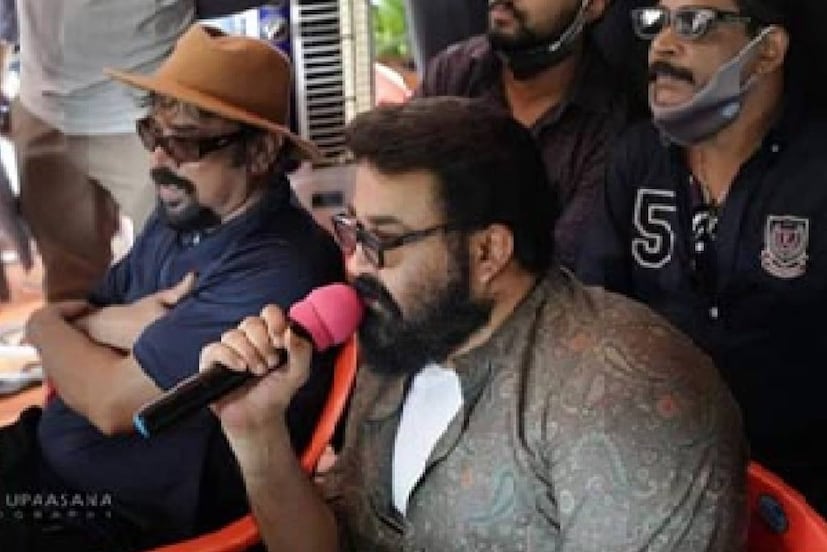 ബറോസിന്റെ സംഗീതം നിര്‍വ്വഹിക്കുന്നത് തമിഴ്‌നാട് സ്വദേശിയായ 13 വയസുകാരന്‍ ലിഡിയന്‍ നാദസ്വരമാണ്. 'ലിഡിയന്‍ ഇന്ത്യയുടെ നിധി'യെന്നാണ് എ.ആര്‍. റഹ്മാന്‍ വിശേഷിപ്പിച്ചത്. ചിത്രത്തിന്റെ ഛായാഗ്രാഹകന്‍ സന്തോഷ് ശിവനാണ്. പ്രൊഡക്ഷന്‍ ഡിസൈനര്‍ സന്തോഷ് രാമന്‍.
