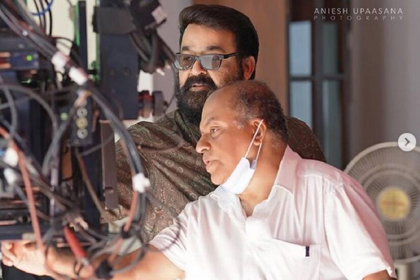 പൃഥ്വിരാജും ചിത്രത്തില്‍ ഒരു പ്രധാന കഥാപാത്രമായി എത്തുന്നുണ്ടെന്ന പ്രത്യേകതയും ബറോസിനുണ്ട്. ചിത്രത്തില്‍ പാസ് വേഗ, റാഫേല്‍ അമാര്‍ഗോ എന്നീ സ്പാനിഷ് താരങ്ങളും അഭിനയിക്കുന്നുണ്ട്.