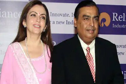 Nita Ambani- Mukesh Ambani Nita Ambani- Mukesh Ambani