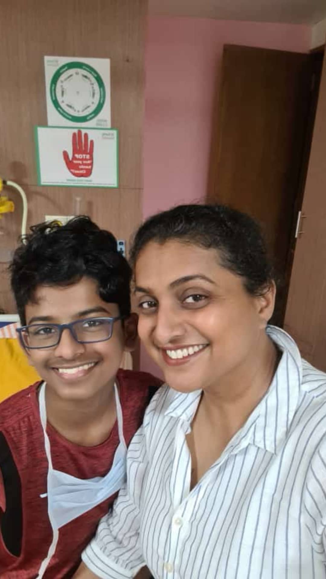  ആന്ധ്ര നഗരി മണ്ഡലത്തില്‍ നിന്നുള്ള എംഎൽഎയാണ് റോജ. ഉപതെരഞ്ഞെടുപ്പ് അടുത്ത സാഹചര്യത്തിൽ പ്രചാരണ പരിപാടികളിൽ പങ്കെടുക്കാൻ കഴിയാത്ത സങ്കടത്തിലാണ് റോജയെന്നാണ് ബന്ധുക്കൾ പറയുന്നത്. എന്നാൽ ഇക്കാര്യത്തിൽ ആശങ്ക വേണ്ടെന്ന് അറിയിച്ച മുഖ്യമന്ത്രി, പാര്‍ട്ടി നേതാക്കൾ തന്നെ പ്രചരണ പരിപാടികൾ ഏറ്റെടുത്ത് നടത്തുമെന്ന ഉറപ്പും നൽകി.