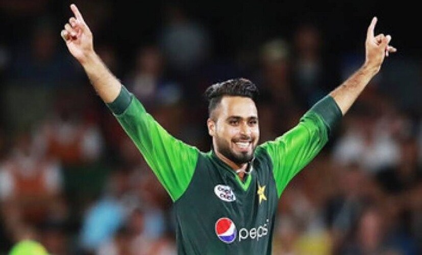  ഫഹീം അഷ്റഫ്: 2019ലെ ടി20 ബ്ലാസ്റ്റിൽ ഇന്ത്യ പെൽ എൽ കമ്പനിയുടെ ലോഗോ പതിച്ച ജഴ്സി ധരിക്കാൻ നോർത്താംപ്റ്റൺഷെയർ താരം ഫഹീം വിസ്സമ്മതം അറിയിച്ചിരുന്നു