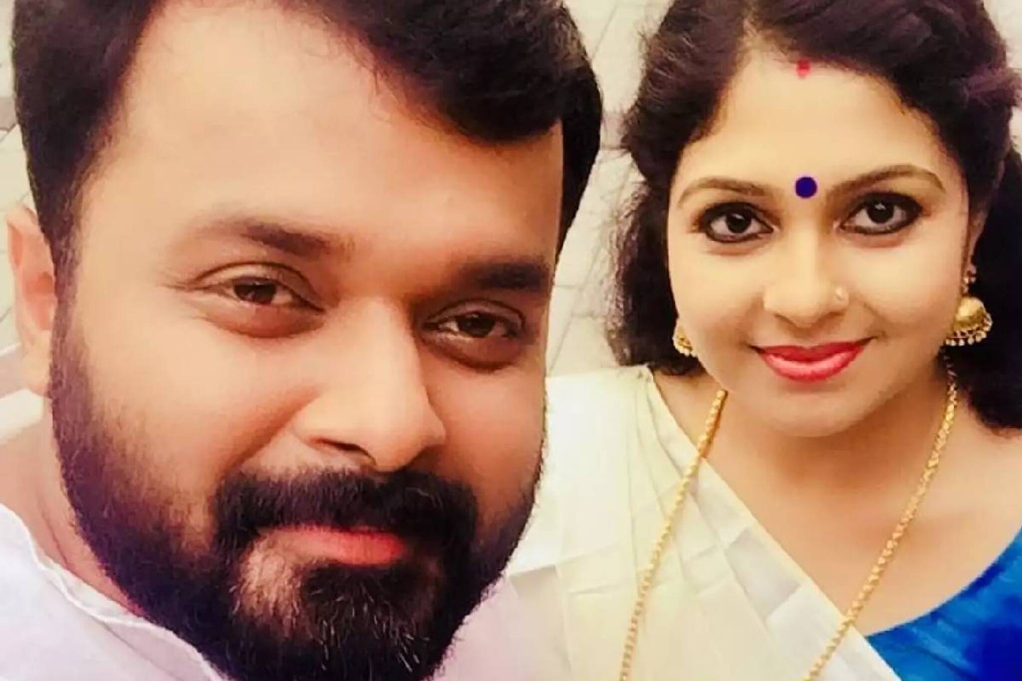 ഇതിനൊന്നും മറുപടിയില്ല എന്ന് ജയൻ; പ്രൊഫൈൽ ചിത്രവും പേരും മാറ്റി അമ്പിളി ദേവി