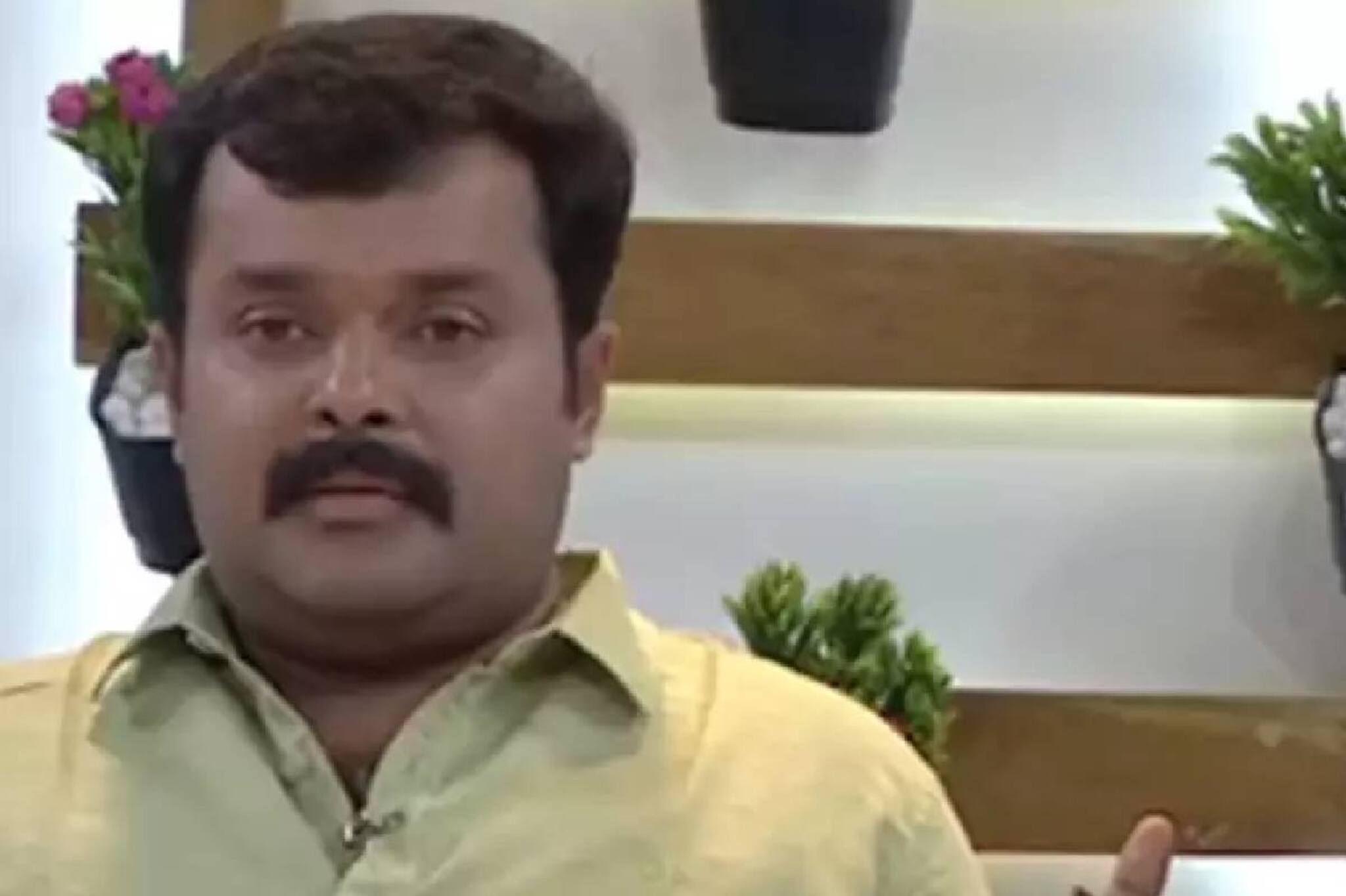 ‘ആ സ്ത്രീയുമായി സൗഹൃദം മാത്രം; കൊല്ലുമെന്ന് ‍ പറ‍ഞ്ഞില്ല’; ആരോപണങ്ങൾക്ക് ആദിത്യന്റെ മറുപടി