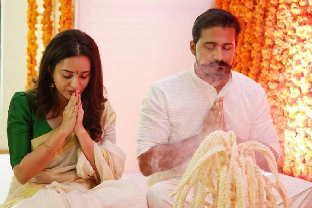   മകൾ പിറന്ന ശേഷമുള്ള ഭർത്താവിന്റെ ആദ്യ ജന്മദിനത്തിന് ഭാമ ഇൻസ്റ്റഗ്രാം പോസ്റ്റിലൂടെ ആശംസ അറിയിച്ചിരുന്നു