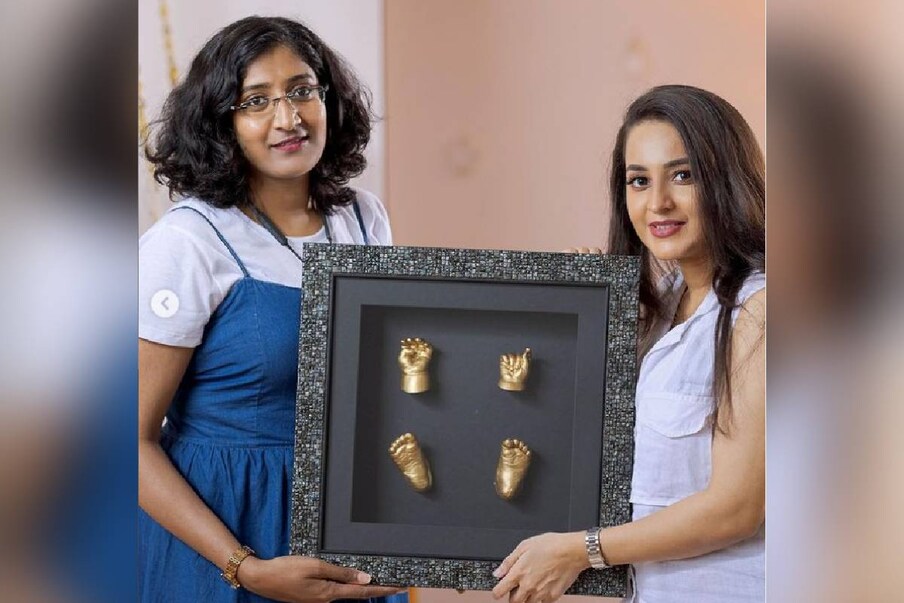  ഭാവിയിൽ തന്റെ തന്നെ കുഞ്ഞിക്കൈകാലുകൾ മകൾക്ക് സ്പർശിക്കാൻ സാധിക്കുന്നതിലെ സന്തോഷവും ഭാമ വാക്കുകളിൽ കുറിച്ചു