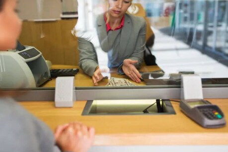 കാശിന് അത്യാവശ്യമുണ്ടോ? കുറഞ്ഞ നിരക്കിൽ വായ്പയെടുക്കാൻ നാല് സുരക്ഷിത മാർഗങ്ങൾ ഇതാ