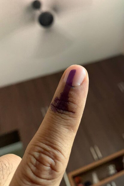  വോട്ട് ചെയ്ത ശേഷം ഉണ്ണി മുകുന്ദൻ പോസ്റ്റ് ചെയ്ത ചിത്രം