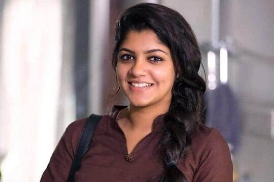 അപർണ ബാലമുരളി
