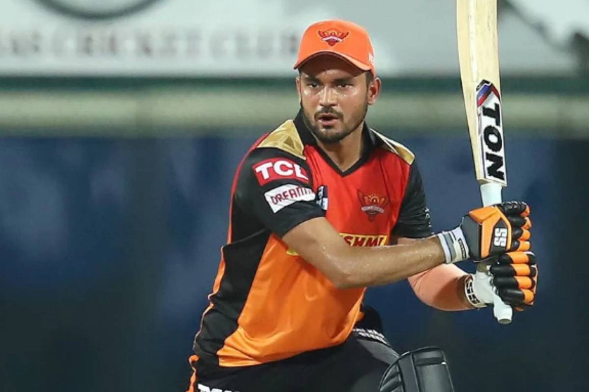 IPL 2021 | മുംബൈക്കെതിരായ തോല്‍വിക്ക് പിന്നാലെ കേദാര്‍ ജാദവ് ട്രെന്‍ഡിങ്; മനീഷ് പാണ്ഡെയ്‌ക്കെതിരെ വിമര്‍ശനം ശക്തം