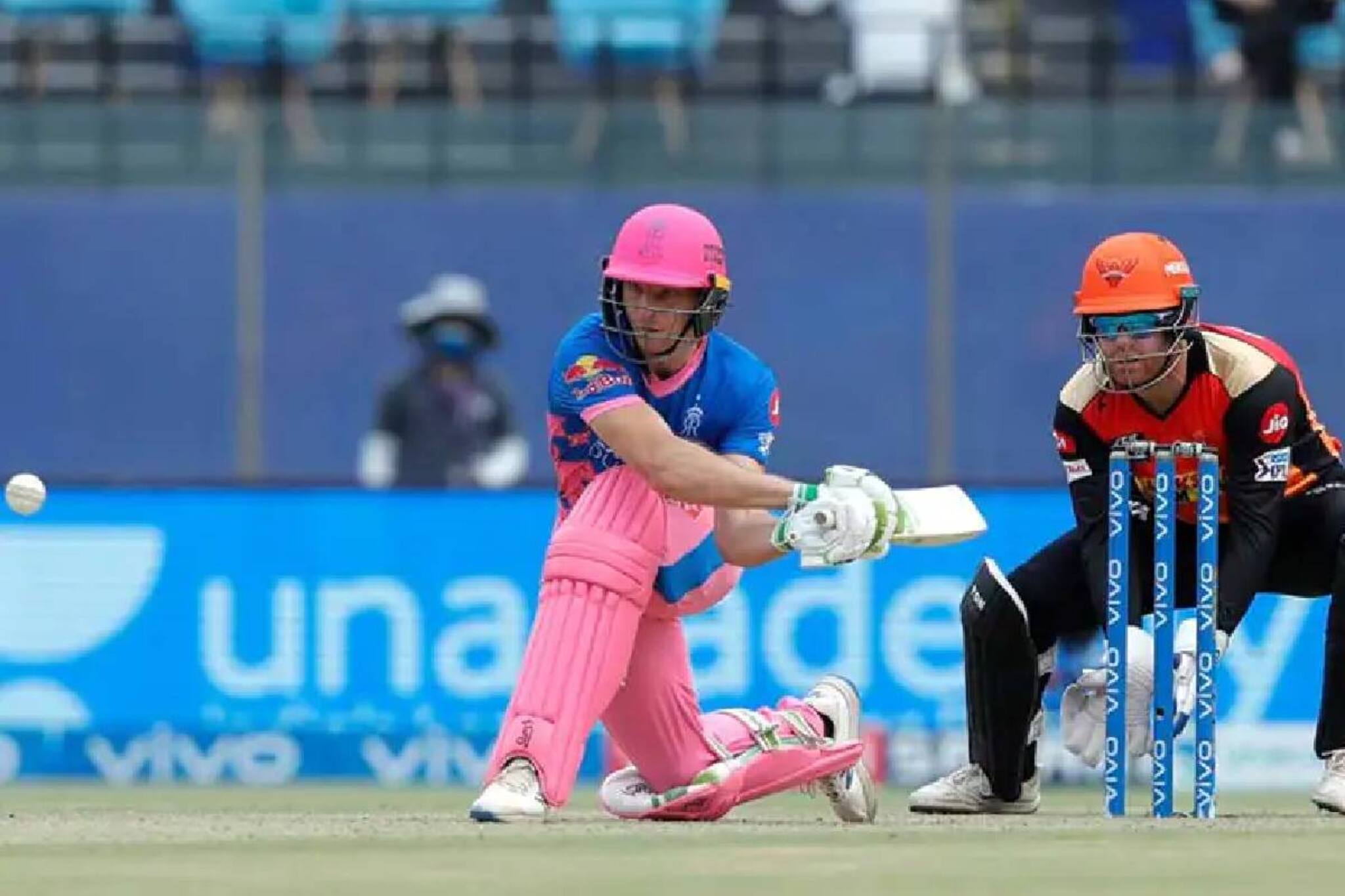 IPL 2021 | 'എന്നെക്കാള്‍ ഒരു ടി20 സെഞ്ചുറി കൂടുതലുണ്ട് എന്ന് അലസ്റ്റയര്‍ കുക്ക് ഇനി പറയില്ല'; ഐപിഎല്ലില്‍ തന്റെ കന്നി സെഞ്ചുറി നേടിയതിന് ശേഷം ബട്‌ലര്‍