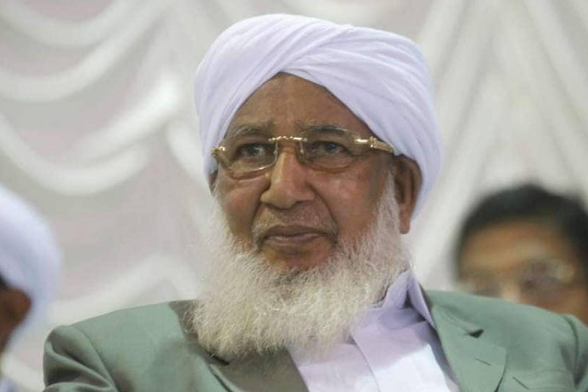 'ഹിജാബ് ധരിച്ച വിദ്യാര്‍ത്ഥികള്‍ക്ക് പ്രവേശനം നിഷേധിച്ചത് മൗലികാവകാശ ലംഘനം'; കാന്തപുരം