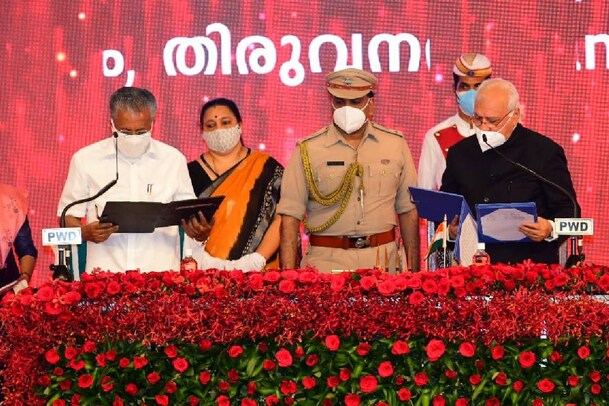 രണ്ടാം പിണറായി വിജയൻ സർക്കാർ സത്യപ്രതിജ്ഞ ചെയ്ത് അധികാരമേറ്റു